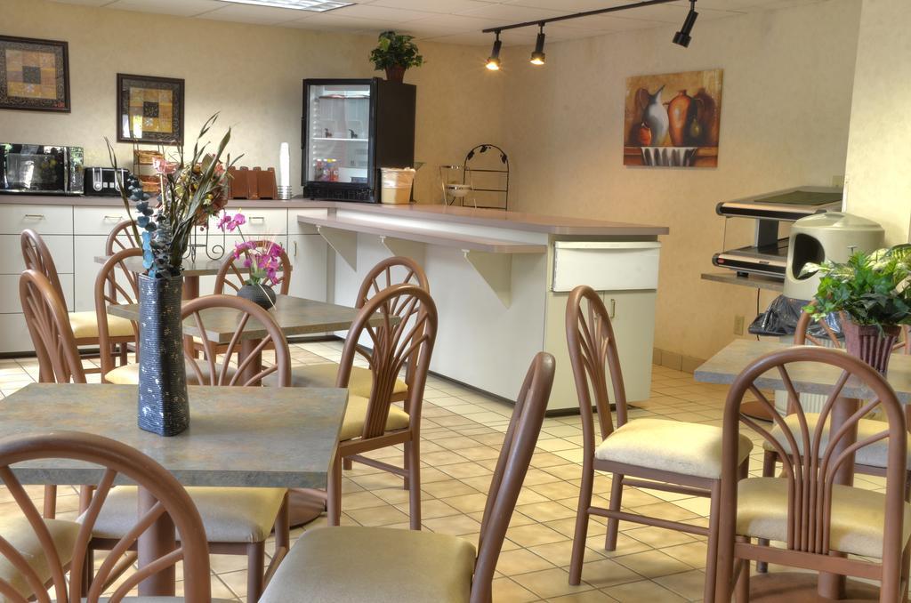 צ'ירוקי Smoky Mountain Inn & Suites מראה חיצוני תמונה