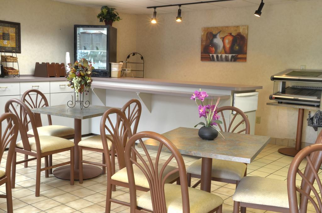 צ'ירוקי Smoky Mountain Inn & Suites מראה חיצוני תמונה