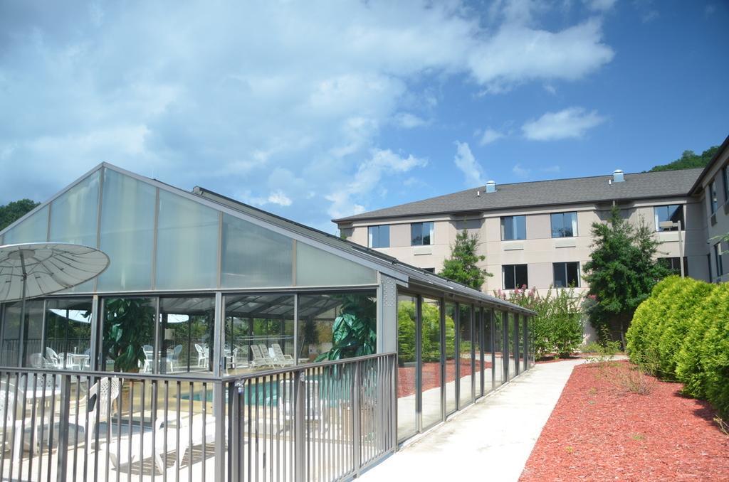 צ'ירוקי Smoky Mountain Inn & Suites מראה חיצוני תמונה
