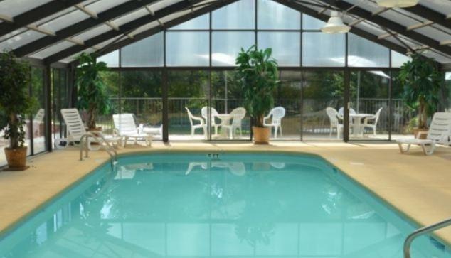 צ'ירוקי Smoky Mountain Inn & Suites מראה חיצוני תמונה