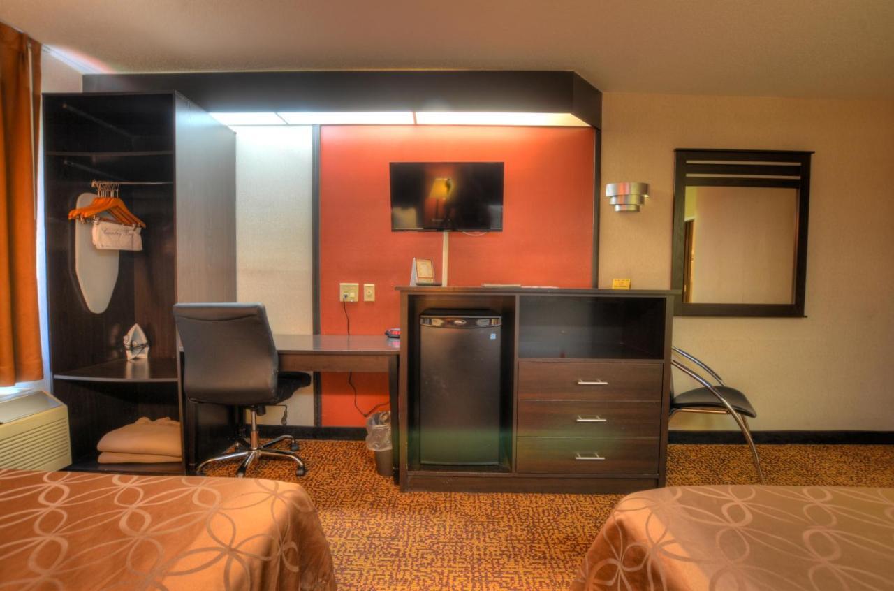 צ'ירוקי Smoky Mountain Inn & Suites מראה חיצוני תמונה