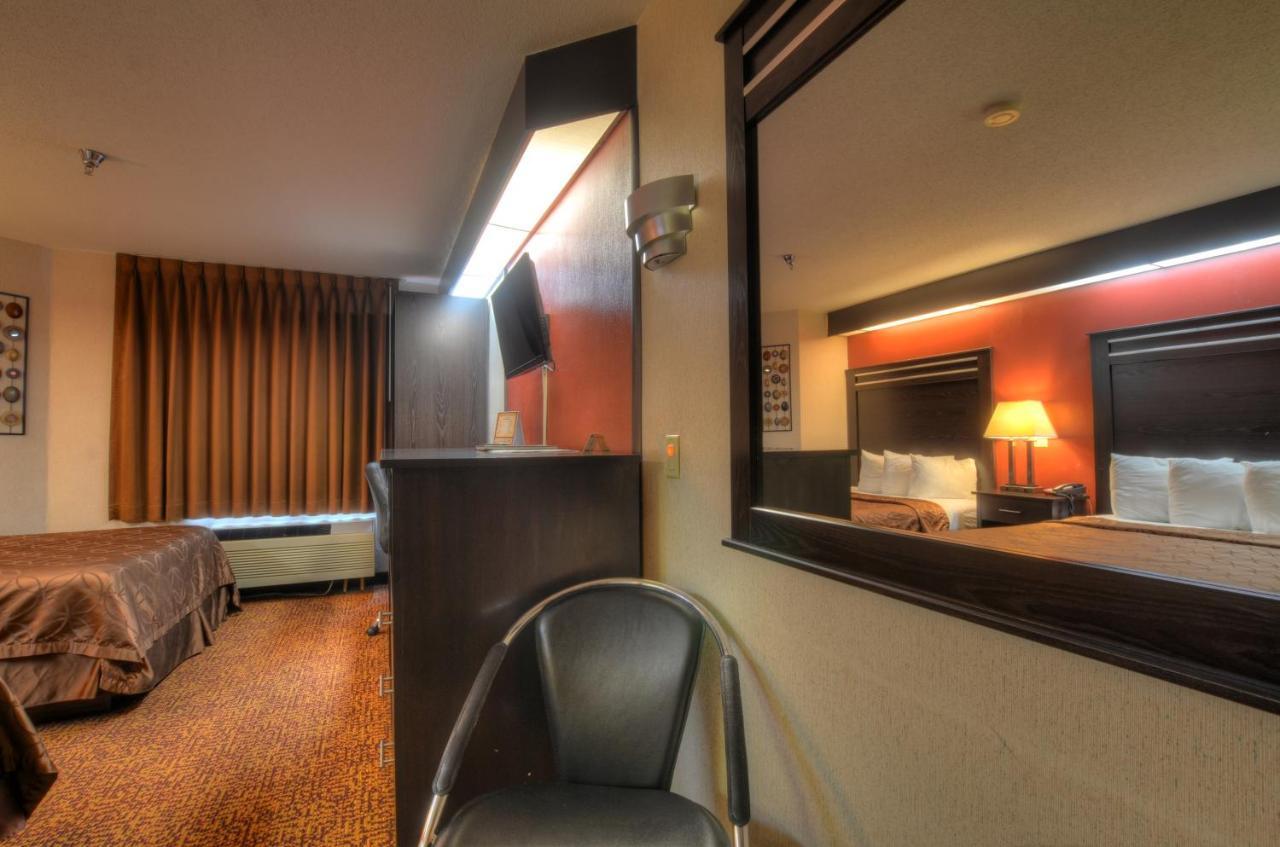 צ'ירוקי Smoky Mountain Inn & Suites מראה חיצוני תמונה