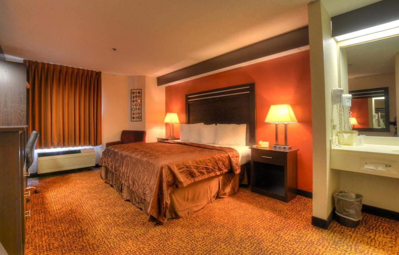 צ'ירוקי Smoky Mountain Inn & Suites מראה חיצוני תמונה